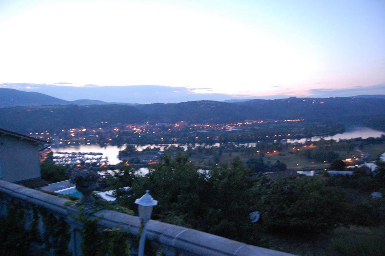 Villa Panoramique Saint-Clair-du-Rhone Luaran gambar